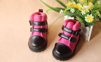 童鞋批发市场解析 聚焦大头皮鞋、韩版休闲鞋及一站式采购策略